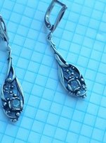 Шикарные серебрянные серьги с александритом - 