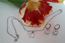 Серебряный набор белый камень - Каменское