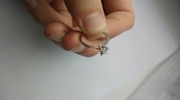 Продам золотое кольцо с бриллиантом - Харьков
