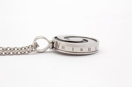Золотая подвеска с ониксом от бренда Bvlgari из коллекции Optical - Харьков