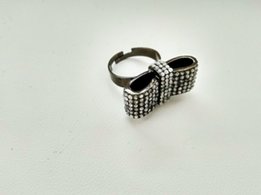 Кольцо женское с камнями - Макеевка