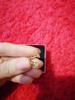 Продам золотые серьги пусеты на закрутке гвоздики. - Днепр