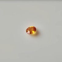 Сапфир оранжевый 0.6 карат - Киев